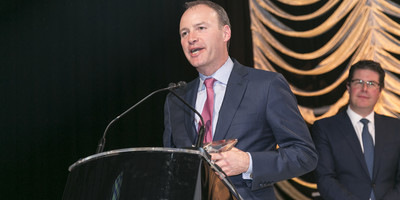 Aengus Kelly receiving the Airline Economics 'CEO of the Year' award.