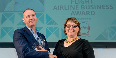 Aengus Kelly receiving the Flight Airline Business Award 2018.